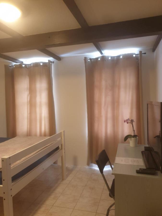 Chambre indépendante à la campagne Puycalvel Lautrec Esterno foto